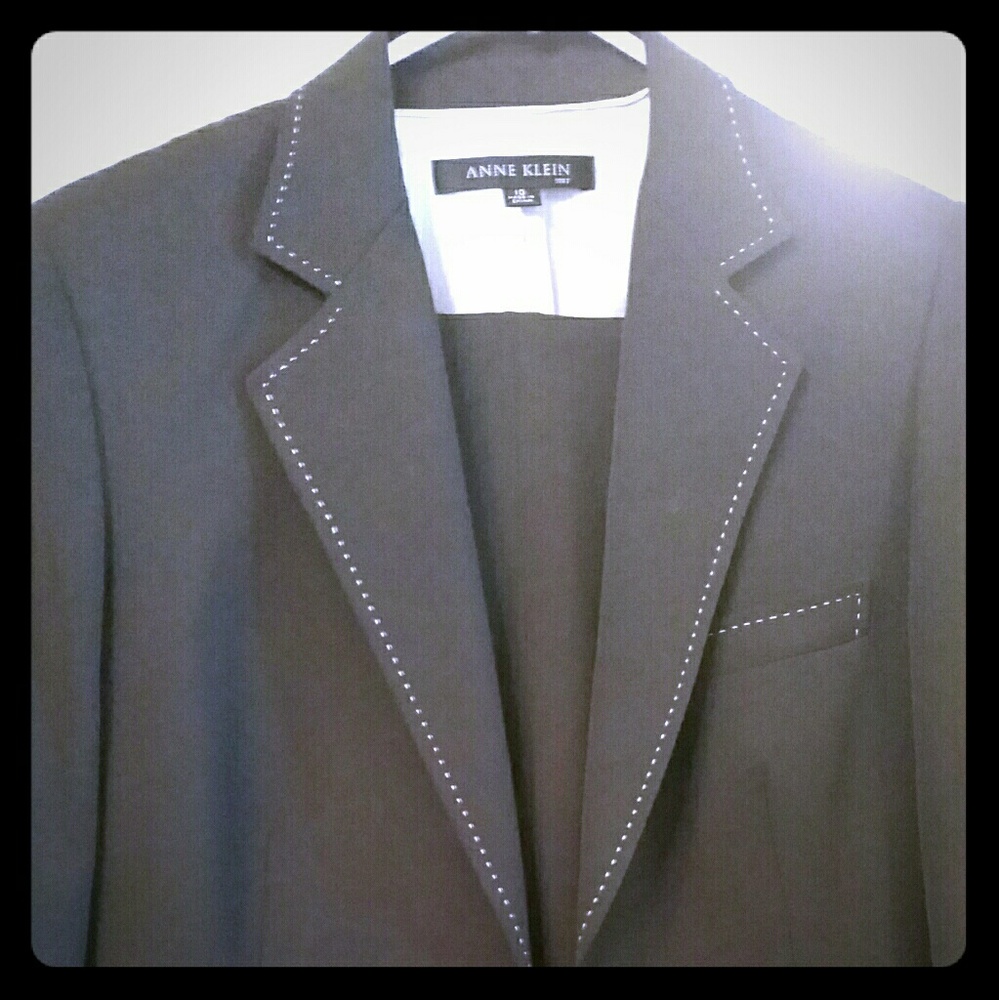 Ann Klein brown pants suit size 10